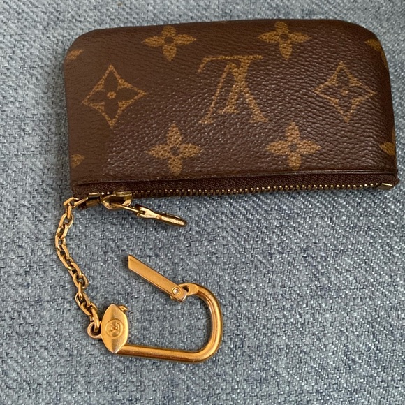 Louis Vuitton Monogram Key Pouch - Picture 12 of 16